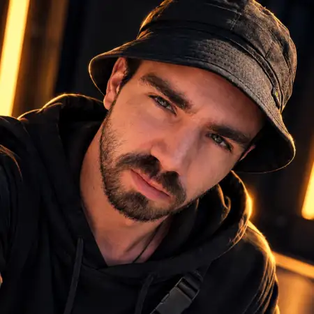 Alex, 28Алматы, Казахстан 