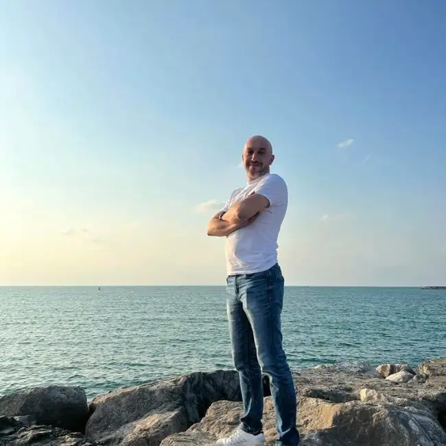 Ghali, 46